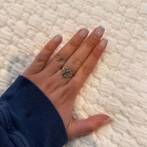 Swan Heart ring size 7